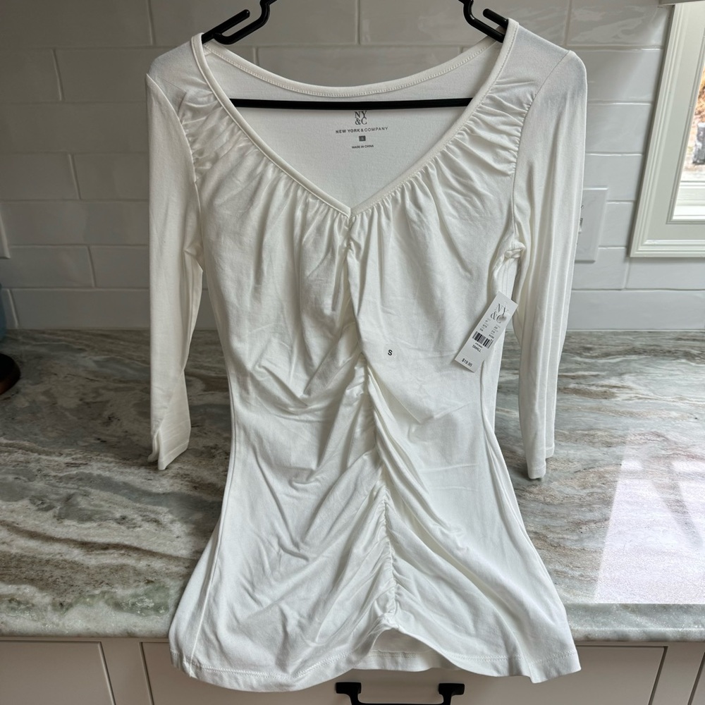 NWT NY & Co long sleeved cream color ruched shirt, Sz S